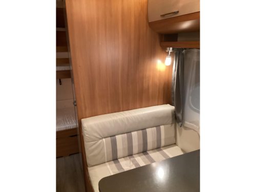 Hobby On Tour 470 KMF awning photo: 8