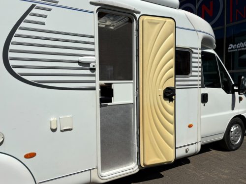 LMC Liberty TI 6600 Single Beds, Air Conditioning, 130HP photo: 9