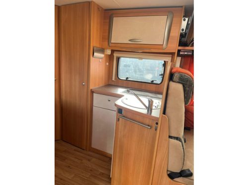 Chausson Flash 08 | Fiat Ducato 130 MultiJet | Awning | Camera | Bike rack | Air conditioning (engine compartment) | Carplay | TV | Pilot seats photo: 21