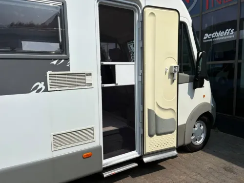 Knaus Travel-Liner 2XAirco,Fixed bed,Pull-down bed photo: 8
