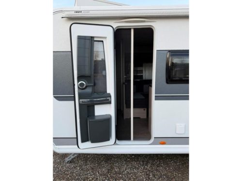 Hobby De Luxe Edition 560 KMFE stapelbed voortent mover  foto: 9