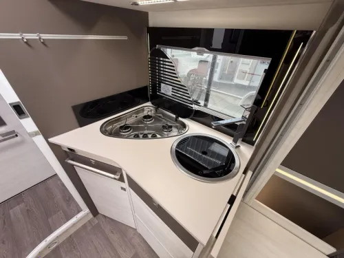 Challenger Graphite 270 VIP Lit escamotable Lits jumeaux 2018 photo : 10