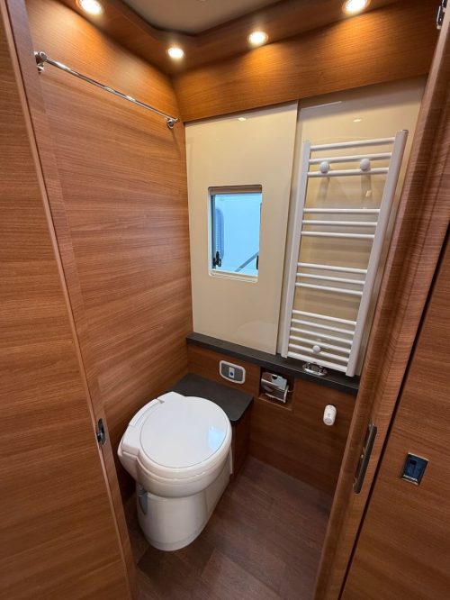 Carthago Chic 5.9 XL LE photo: 17