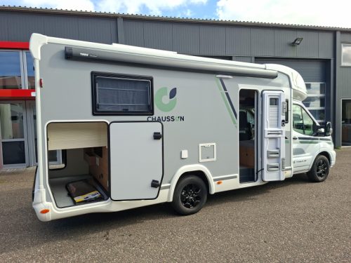 Chausson 798 Titanium Line luxe mit ger&auml;umigem Queensbett Foto: 19