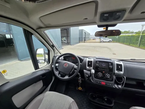 Chausson Welcome 728 EB Pop-top roof Queensbed Automatic  photo: 21