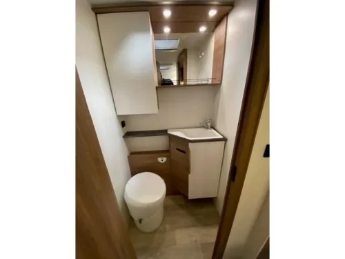 Pilote Essentiel G 740 Single beds + pop-top roof photo: 12