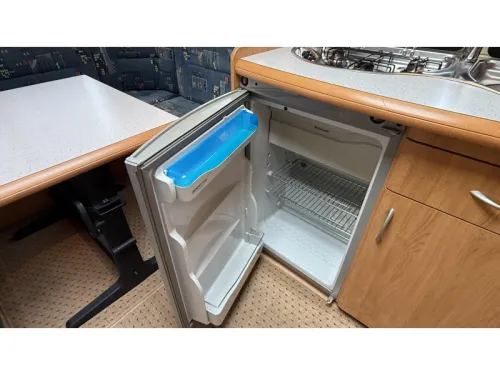 Hobby Excellent Easy 460 UFE French bed dinette toilet photo: 5