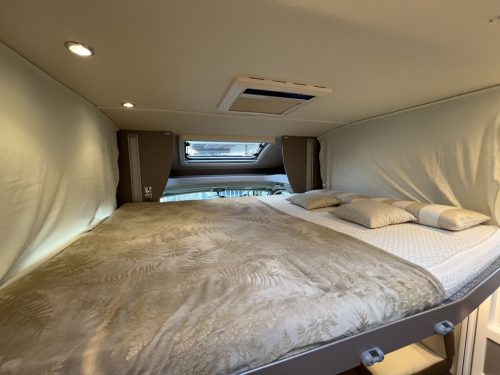 B&uuml;rstner Lyseo 684G HARMONY LINE HEFBED+9T AUTOMAAT FIAT 8 Foto: 2