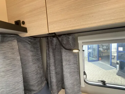 Weinsberg CaraLife 470 EU AIRCO-EINZELBETTEN Foto: 14