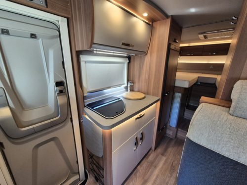 Weinsberg CARACOMPACT 600 MEG R 57 131 HP SINGLE BEDS BIKE RACK BEARLOCK photo: 16