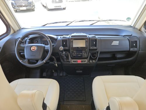 Hymer B674 SL photo: 5