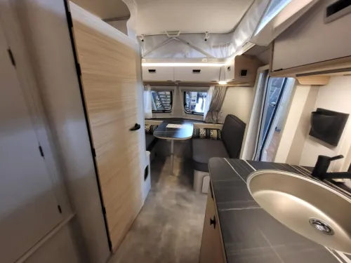 Eriba Touring 530 Silver Edition, komplett Foto: 16