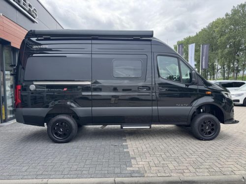Hymer Grand Canyon S 4X4 190HP Leather Pop-top roof Delta Towbar Awning photo: 6