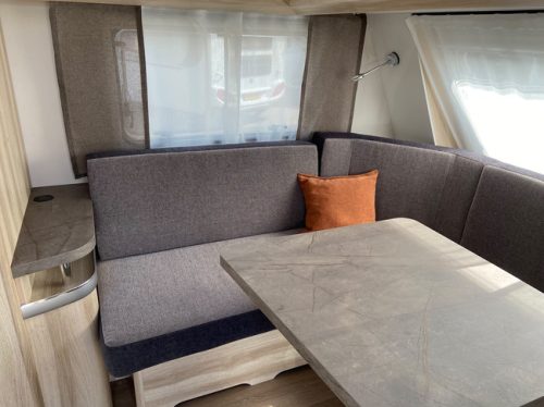 Hobby De Luxe 460 LU photo: 5