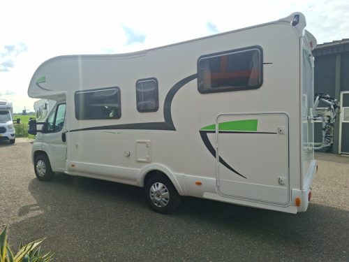 Forster A699 HB ger&auml;umiges 6-Personen-Familien-Wohnmobil Foto: 3