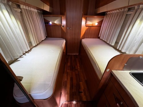 Hymer T 668 CL 3.0L, Low Single Beds photo: 9