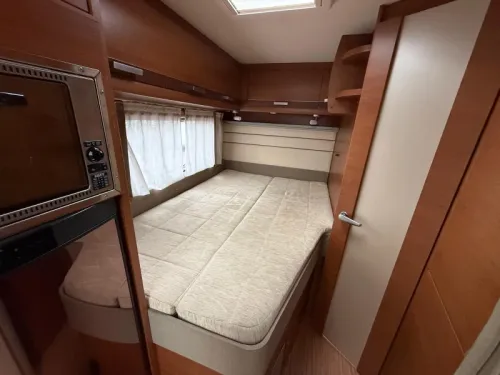 Knaus Sun Ti 650 Top Layout AC 80000 km photo: 15