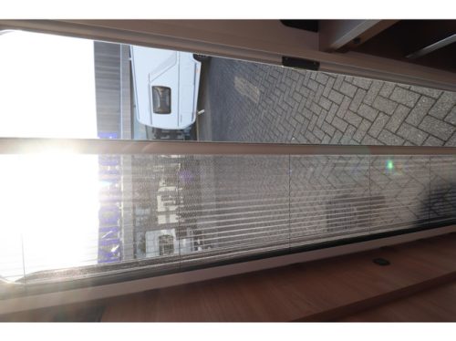 Hobby De Luxe 400 SFE Mover / Awning photo: 16