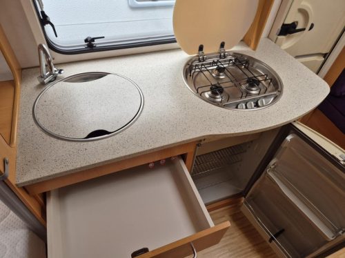 Eriba - Hymer 532 Single - single beds or XXL bed & awning photo: 17