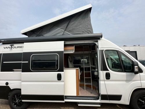 VANTourer 600 D 6 berths&pop-top roof&pop-top roof  photo: 12