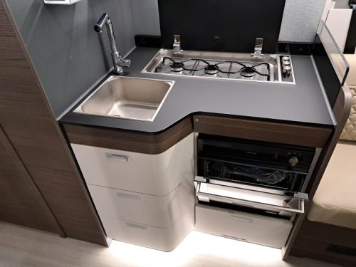 Adria Coral MB Supreme 670 DL Foto: 8