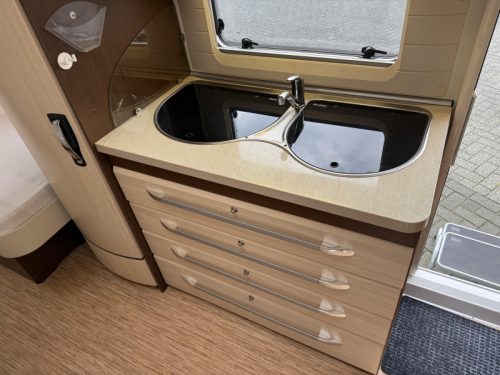 Hobby Prestige 495 UL 2 BETTEN RANGIERHILFE VORZELT  Foto: 7