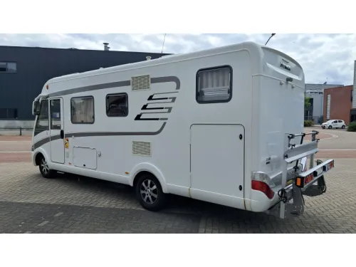 Hymer B 588 Airco / single beds/ E&P  photo: 3