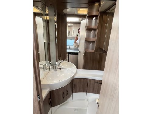 Hobby 440 Sf De Luxe top condition! fixed bed 2014 photo: 7