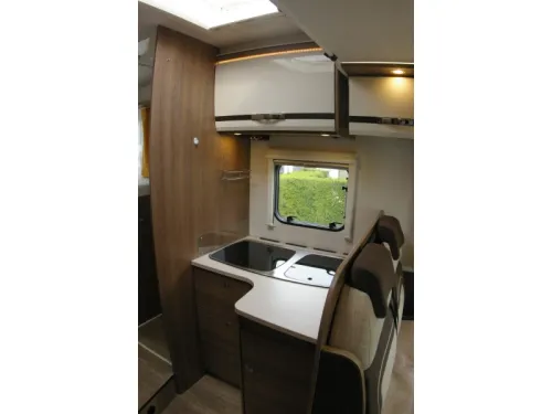 Dethleffs Trend T 7057 EB Einzelbetten, Hubbett. Foto: 12