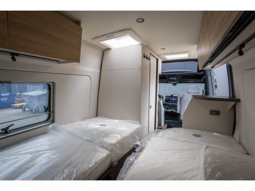 B&uuml;rstner Habiton HM 6.0 Lengtebedden Mercedes-Benz Automaat foto: 15