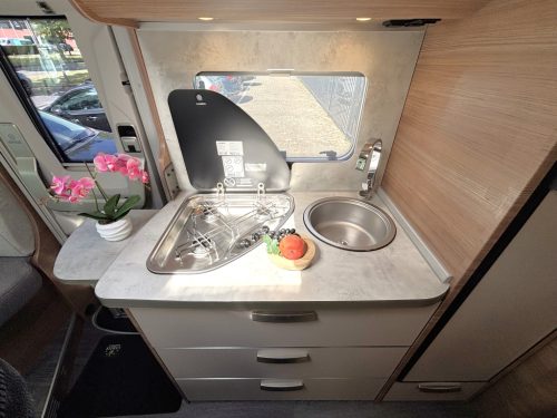 Knaus Live I 650 MEG 9TR AUTOMAAT ENKELE BEDDEN HEFBED 160PK Foto: 8