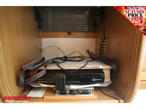 Hymer B544 2.8 M.Jet Solar Hefbed Camera Airco foto: 19