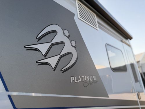 Knaus Van Ti Plus 650 MEG Platinum S / Kostenlose Stellplatz Foto: 2