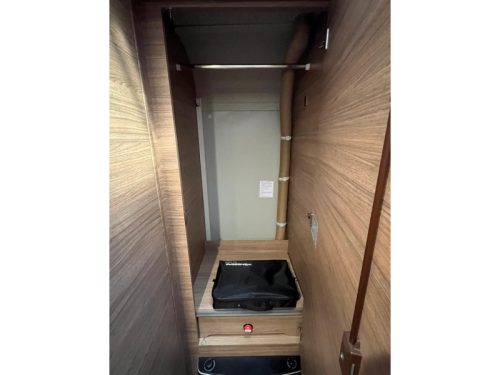Weinsberg CaraOne 550 QDK Mover, Markise, Vorzelt Foto: 19