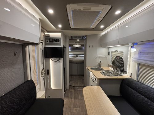 HYMER 2022 Face to Face Cama Queen 150cv manual T695 S foto: 11