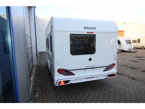 Knaus Sudwind Black Selection 420 QD Transverse bed & Tall refrigerator! photo: 3