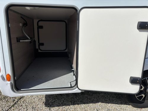 B&uuml;rstner Nexxo Van T 690 G - Slim and luxurious photo: 3