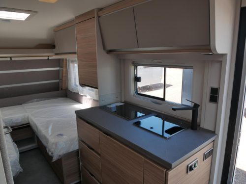 Dethleffs Nomad 460 EL GRATIS MOVER en AIRCO  foto: 9