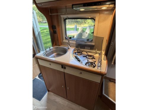 RAPIDO Le Randonneur 690F Fiat 2.3 131PS Euro 5 | Queensbed | Aparte douche/ wc | Garage | Airco | Cruise | Camera | Compact 7m | 66dkm Foto: 4