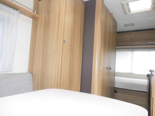 Caravelair Antares 440 Awning, entrance handle photo: 8