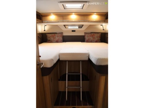 Knaus Sky Ti 700 MEG 140pk 2.3 Multijet | Levelsysteem | Dakairco | Lengtebedden | Luifel | Zonnepaneel | Gescheiden douche | Bearlock foto: 21