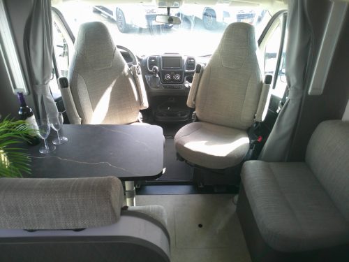 Etrusco T 6900 SB Automatic 5-person Motorhome photo: 1
