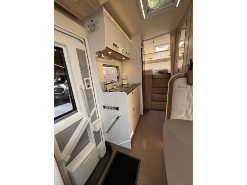 B&uuml;rstner Limited T 690 G Automatic/fully equipped! photo: 15