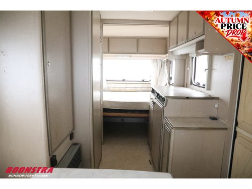 Dethleffs RB 5A Transverse bed Central kitchen photo: 23