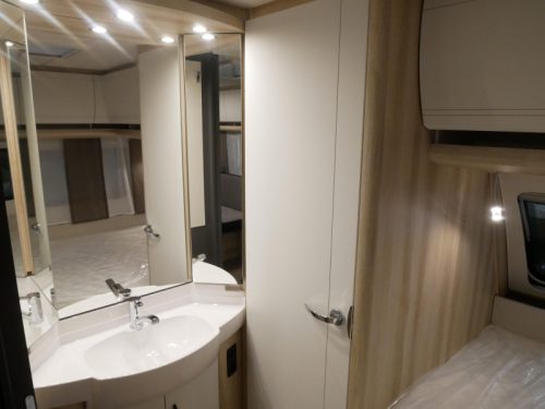 Hobby De Luxe 460 UFE Model 2027 foto: 8