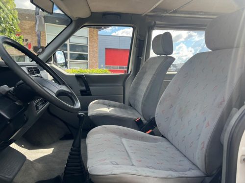 Volkswagen Transporter Wohnmobil | Aufstelldach | Kassettenmarkise | Anh&auml;ngerkupplung Foto: 10