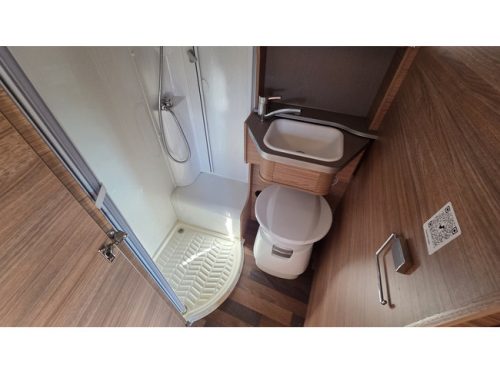 Weinsberg CaraCompact Suite 640 MEG photo : 14