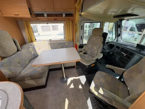 Weinsberg Komet 680 MQ,Fixed bed,Pop-top roof  photo: 10