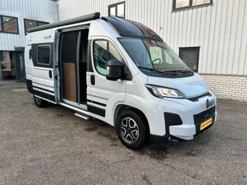 Adria Twin 600 SLB Select Spring Edition automatic photo: 2