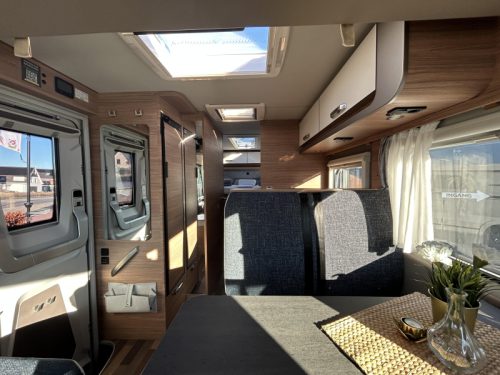 Weinsberg CaraCore 700 MEG Autom&aacute;tico, Aire Acondicionado 230V foto: 9